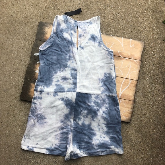 New Supply & Demand Tie Dye Printed Romper Size Small - Picture 6 of 7
